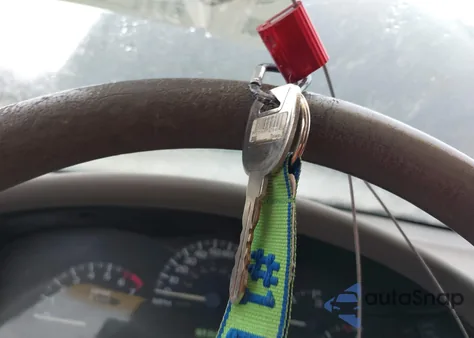 2003 Chevrolet Malibu из США, поврежденный, VIN 1G1ND52J13M525622